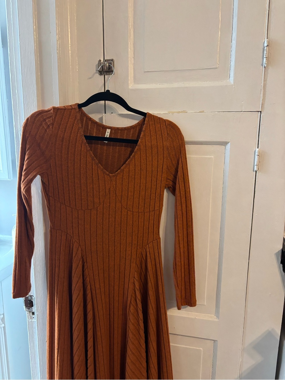 HALARA Ribbed V-Neck Long Sleeve Dress in Rust